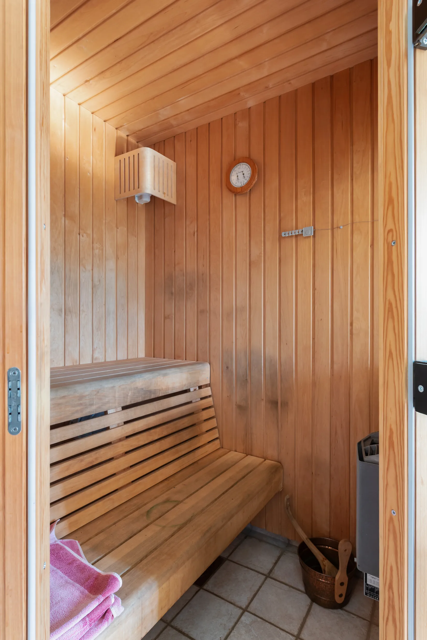 Villa, Backvägen 15, Edsbro, Norrtälje
