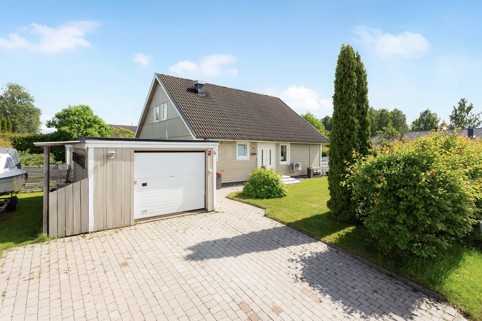 Villa, Hugins väg 4, Runnevål, Kil