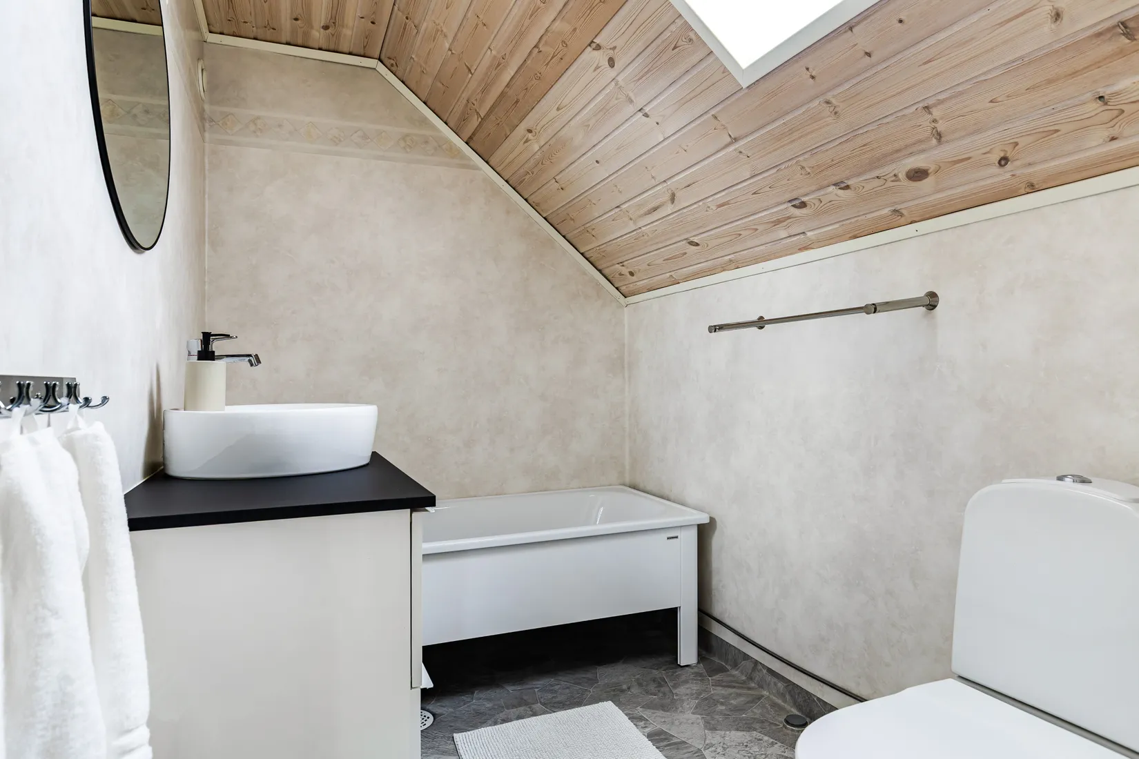 Radhus, Medvindsvägen 98, Tallboda, Linköping