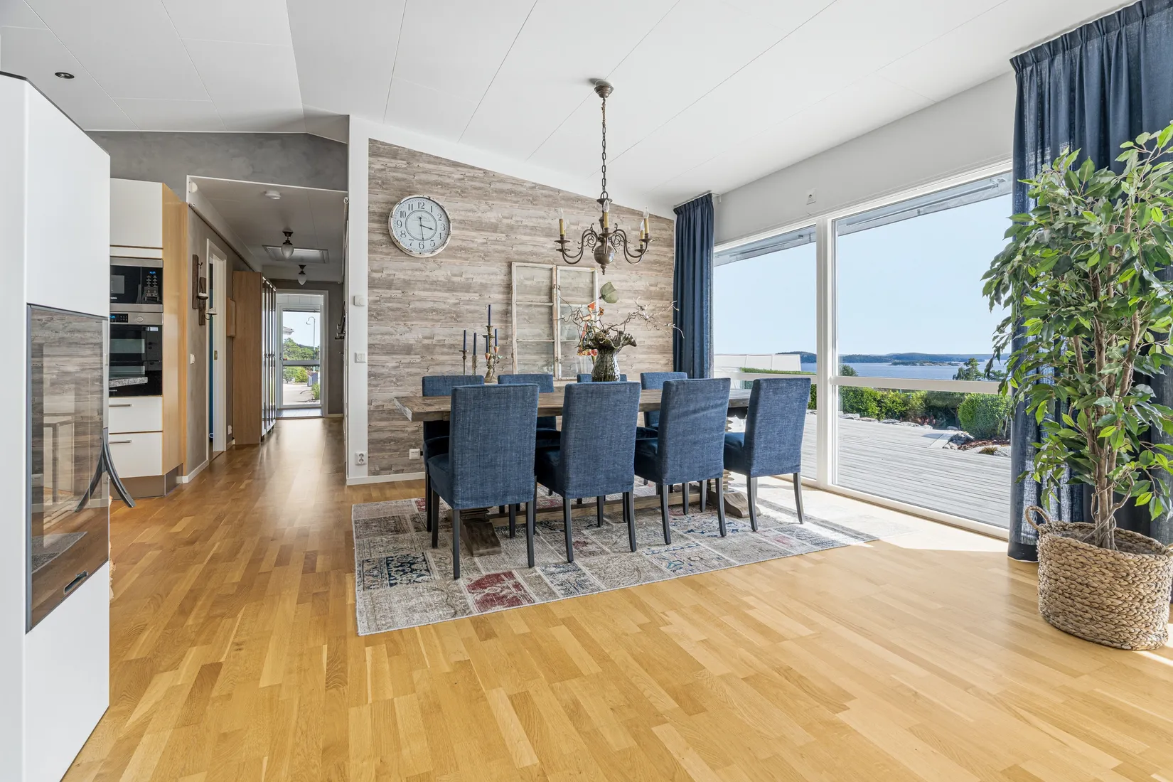 Villa, Vadholmsvägen 5, Uddevalla