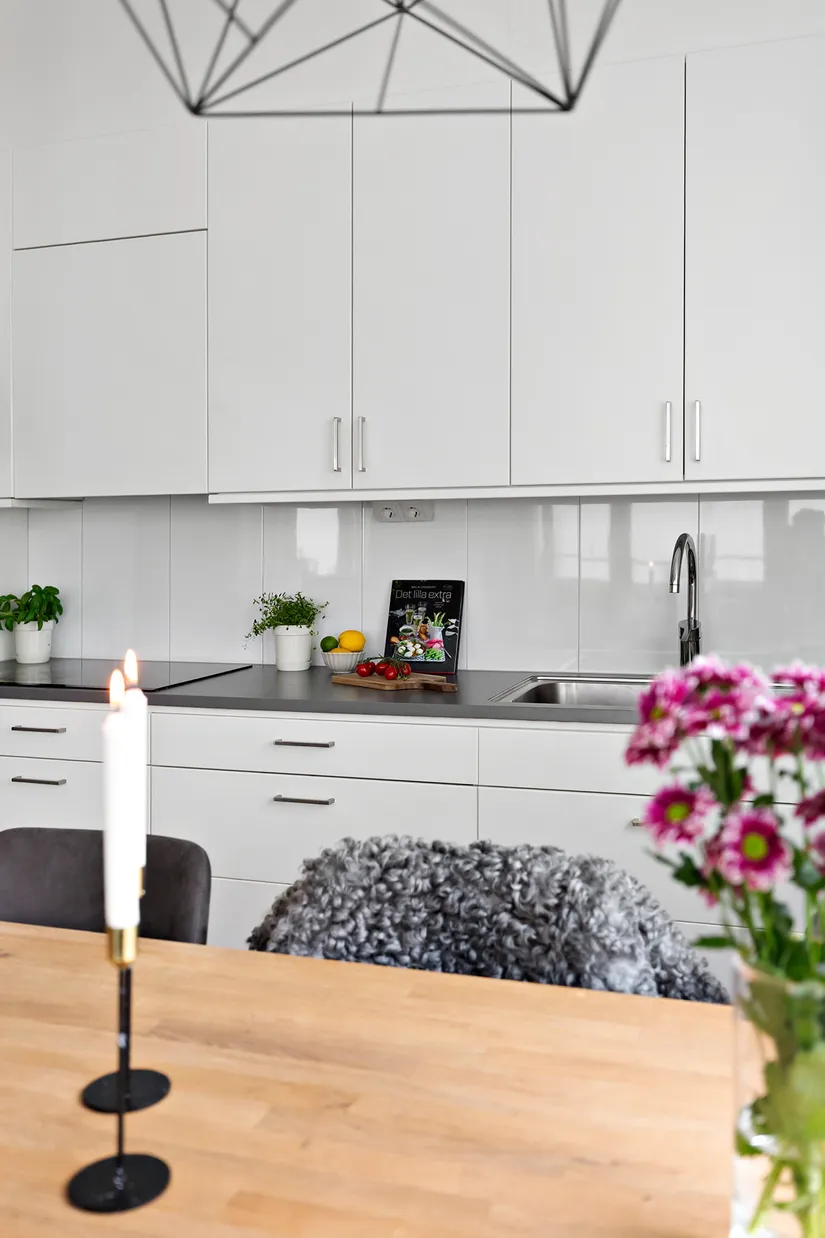 Bostadsrätt, Kokillbacken 1, entréplan, Kungsängen centrum, Upplands-Bro
