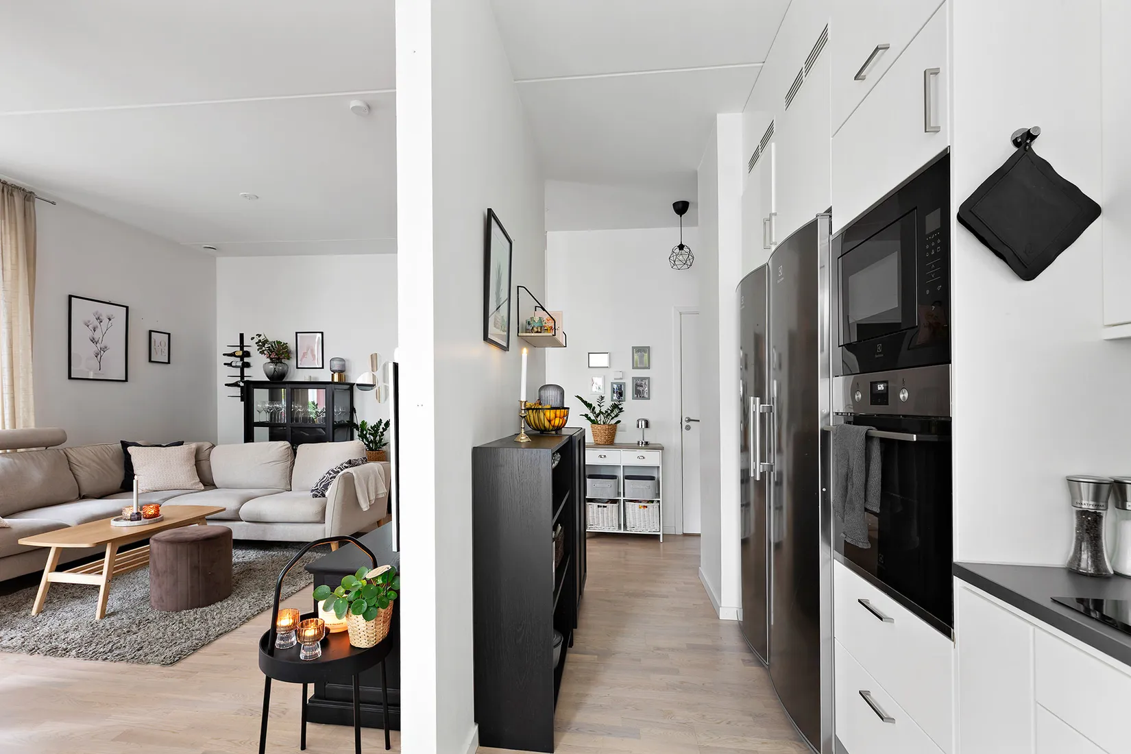 Bostadsrätt, Kokillbacken 1, entréplan, Kungsängen centrum, Upplands-Bro