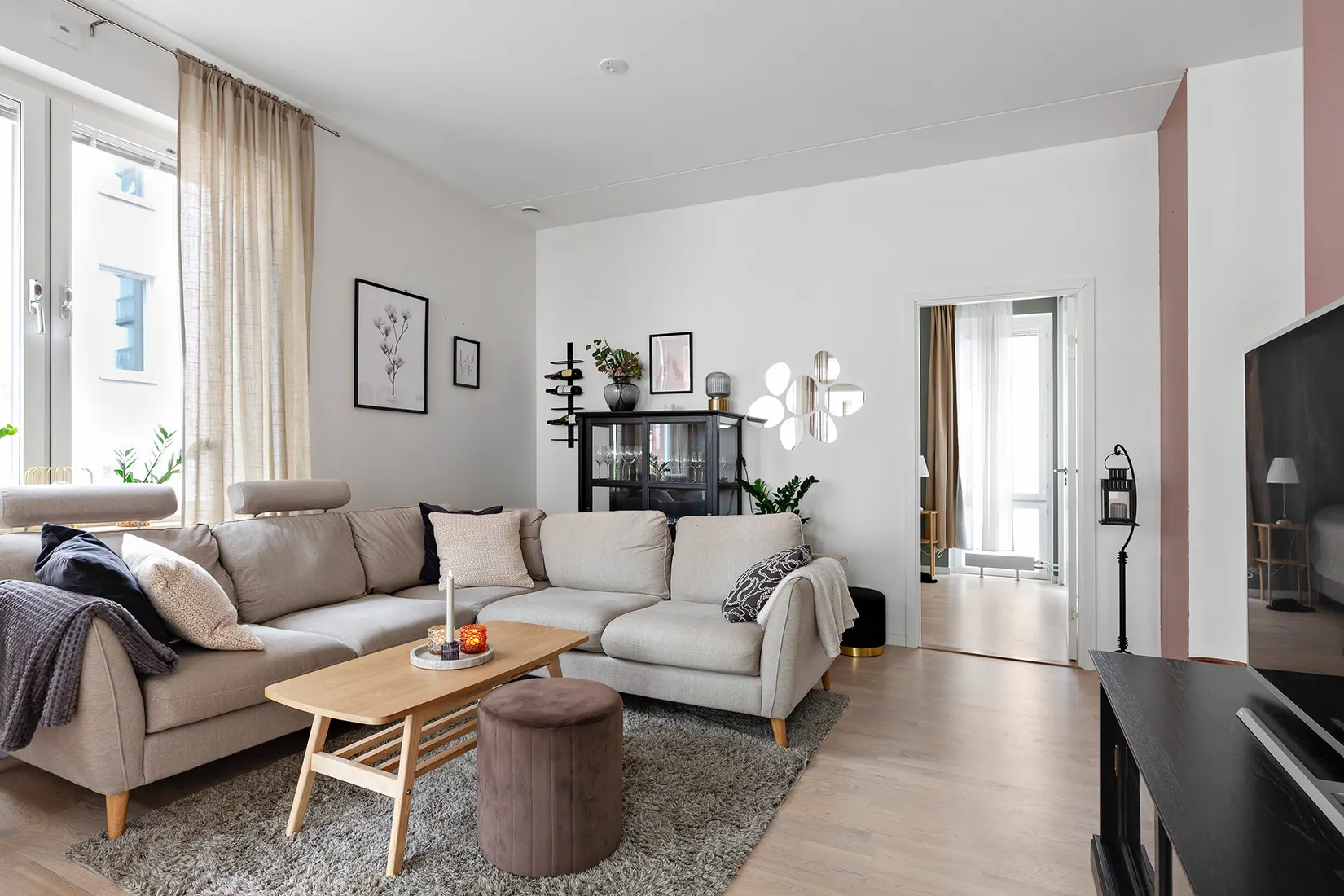 Bostadsrätt, Kokillbacken 1, entréplan, Kungsängen centrum, Upplands-Bro