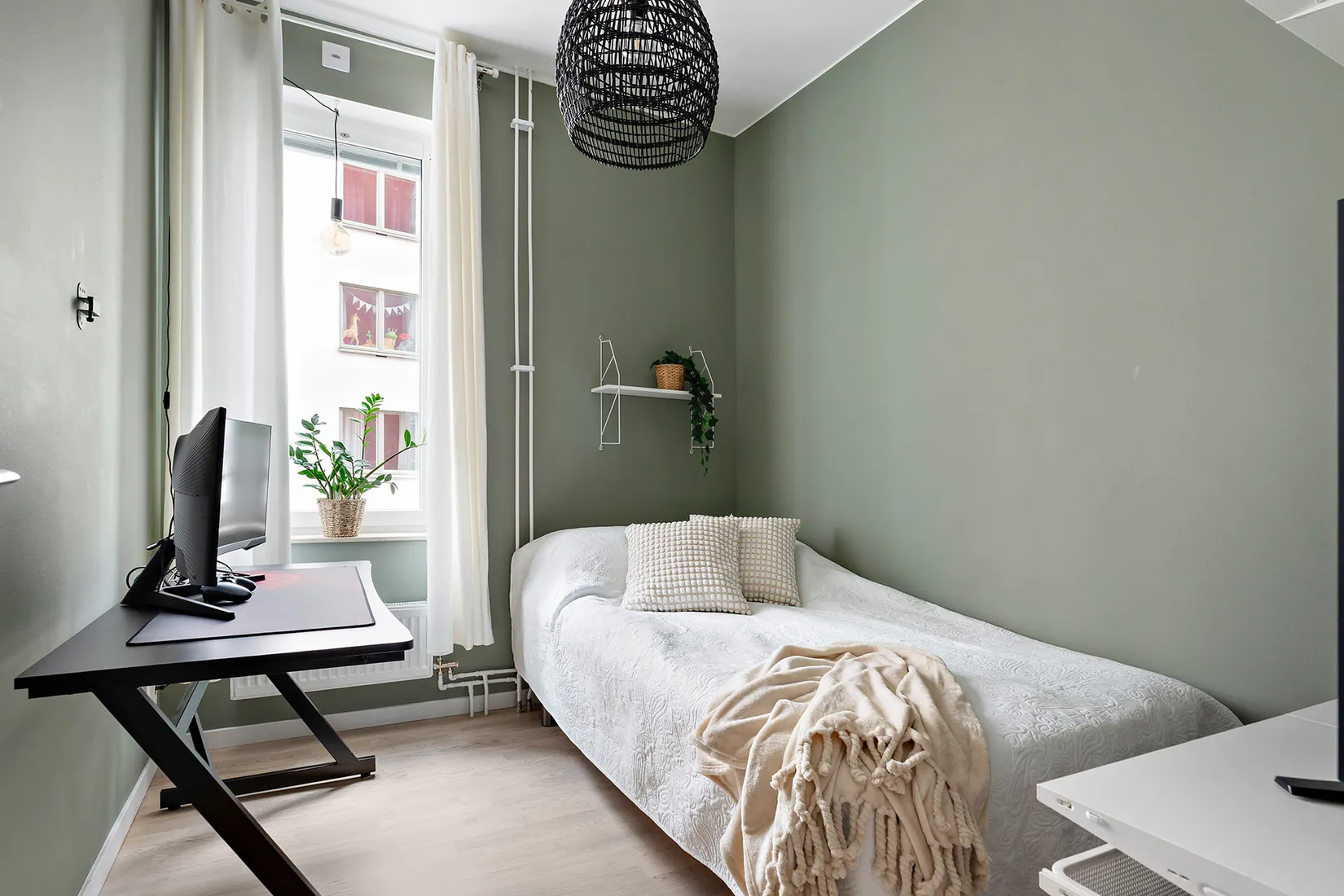 Bostadsrätt, Kokillbacken 1, entréplan, Kungsängen centrum, Upplands-Bro