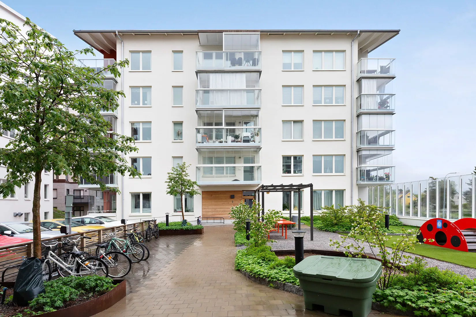 Bostadsrätt, Kokillbacken 1, entréplan, Kungsängen centrum, Upplands-Bro