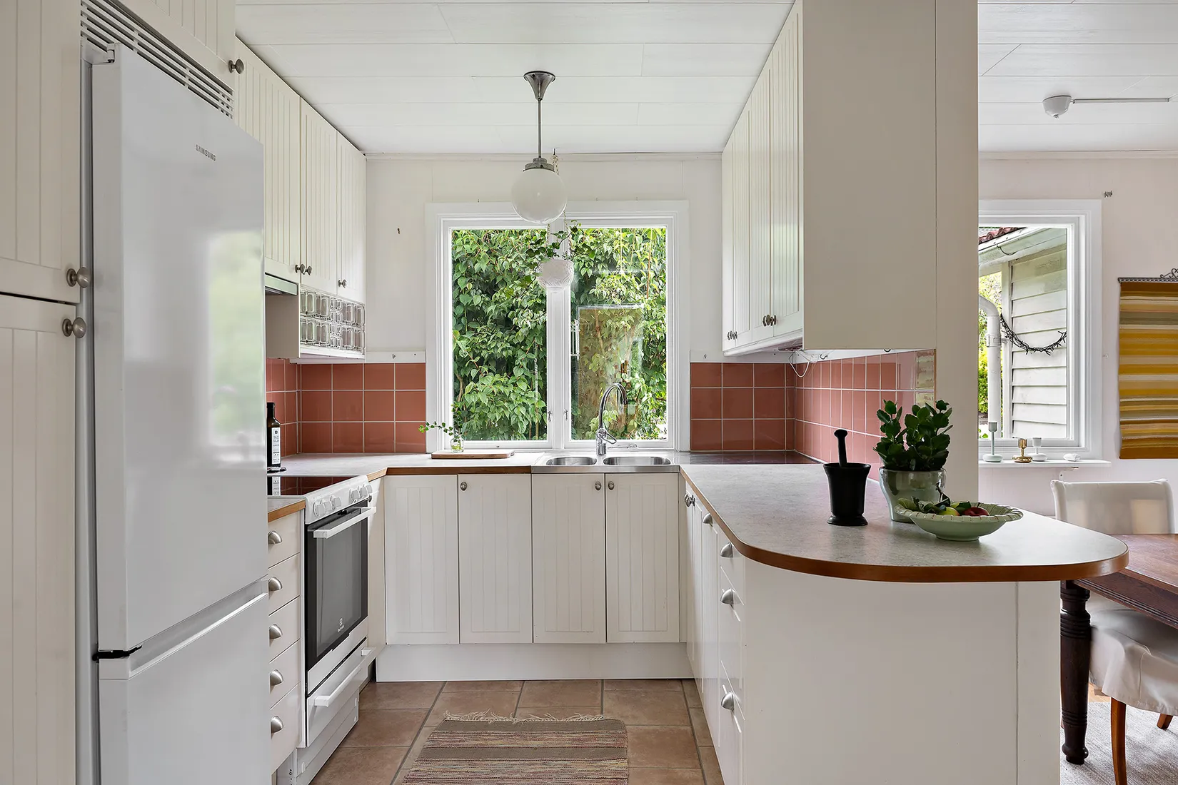 Villa, Skåpesund Knuten 14, Tjörn