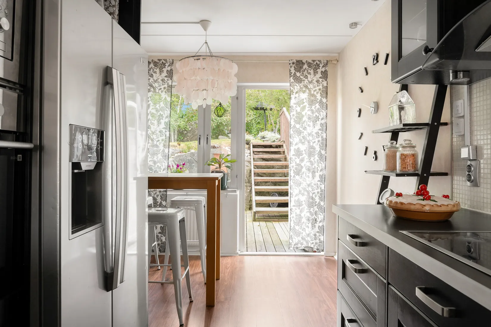 Radhus, Kvintettvägen 18, Skogås, Huddinge