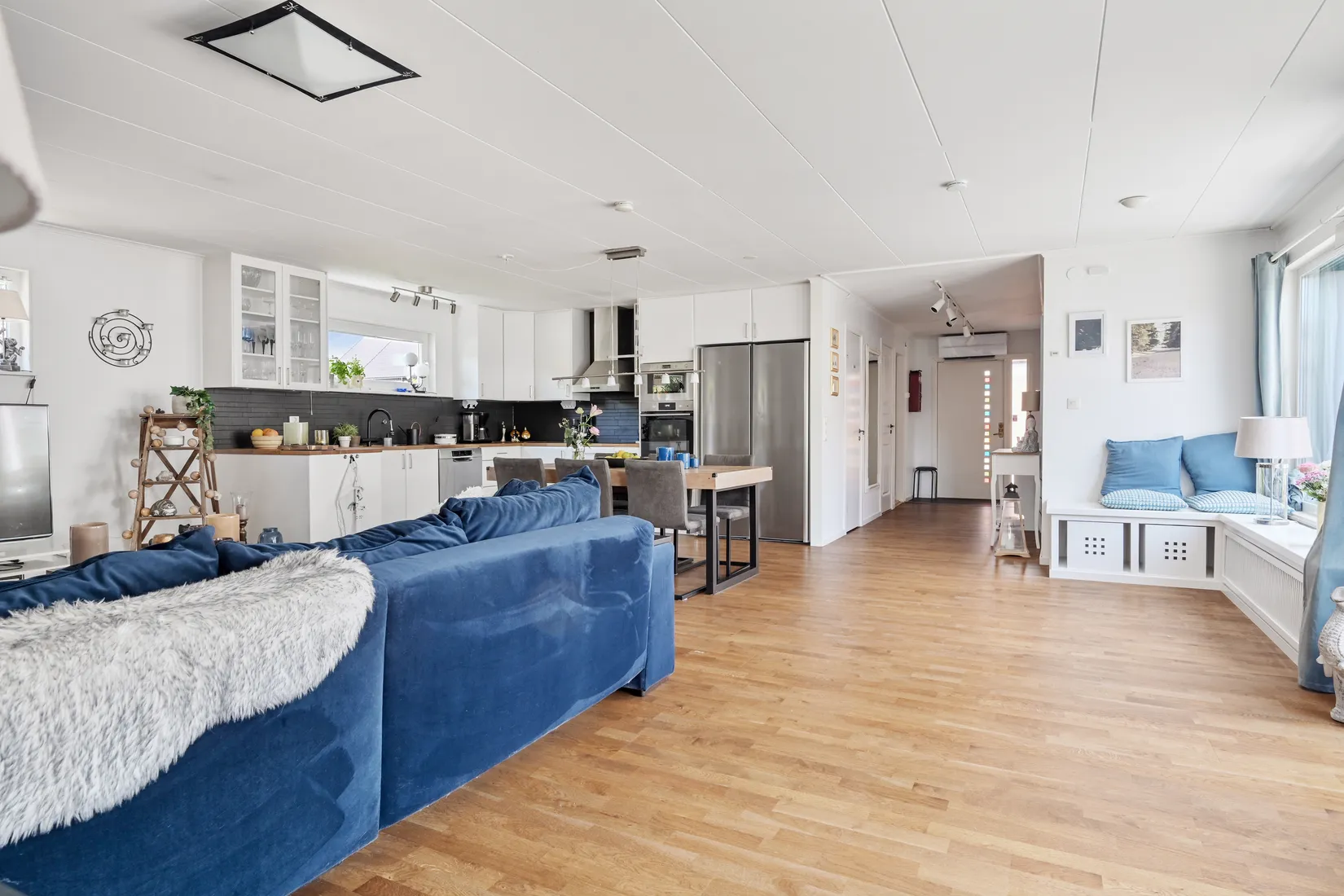Radhus, Sleipnervägen 21, Sjukyrkoberget, Upplands Väsby