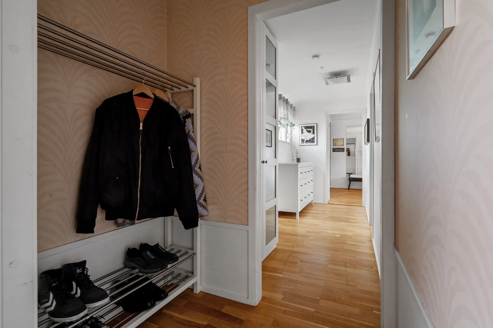 Radhus, Sleipnervägen 21, Sjukyrkoberget, Upplands Väsby