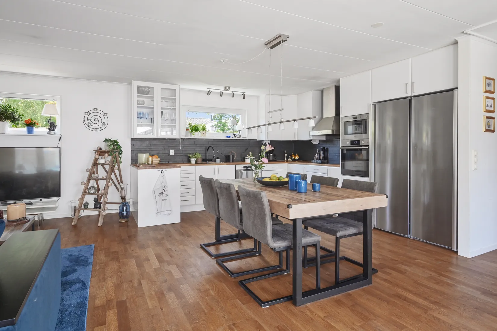 Radhus, Sleipnervägen 21, Sjukyrkoberget, Upplands Väsby