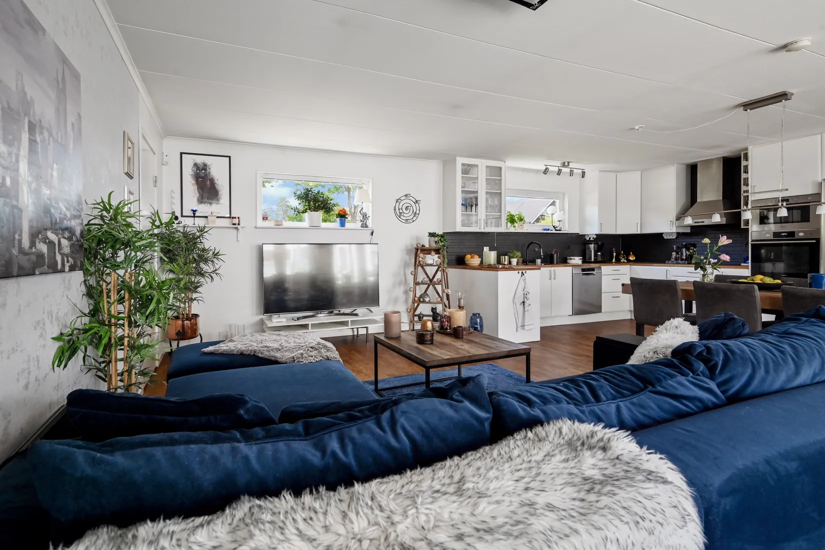 Radhus, Sleipnervägen 21, Sjukyrkoberget, Upplands Väsby