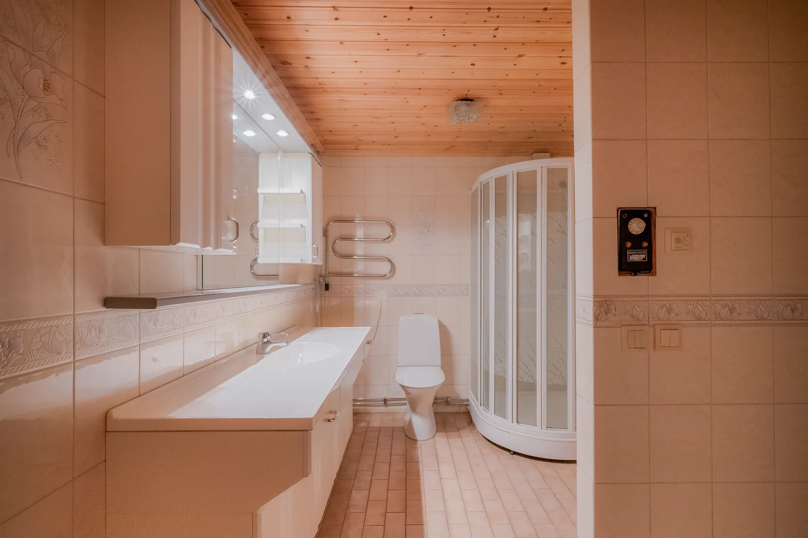 Villa, Svarvarvägen 22, Stigtomta, Nyköping