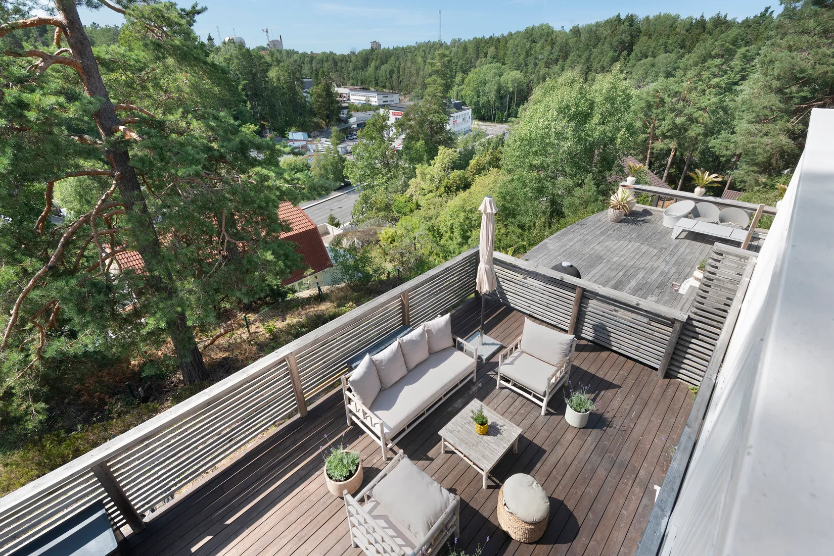 Radhus, Fältspatsvägen 28 A, Nacka
