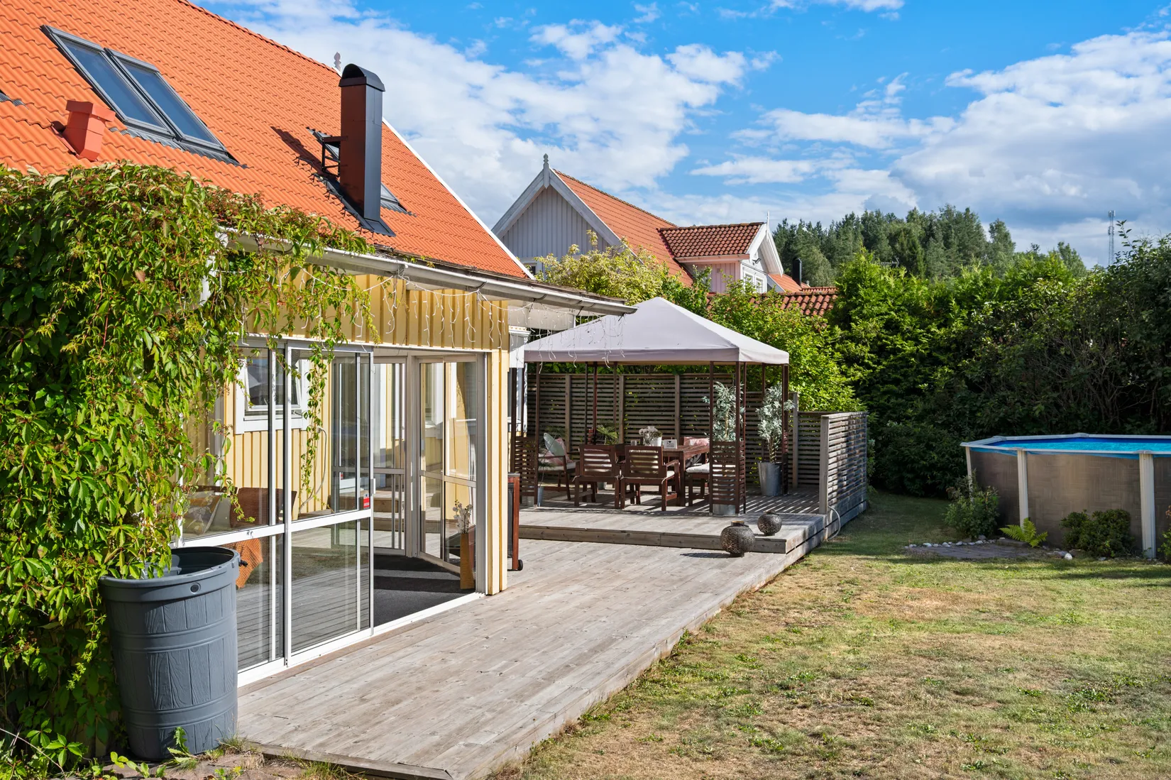 Villa, Vreta gårds väg 76, Tumba - Vretarna, Botkyrka