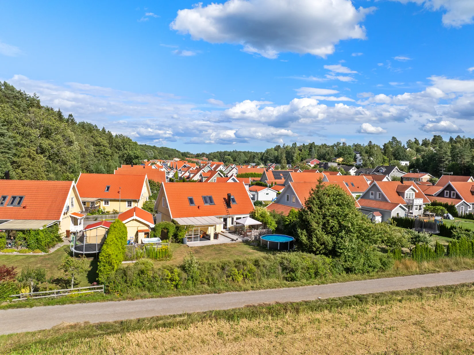 Villa, Vreta gårds väg 76, Tumba - Vretarna, Botkyrka