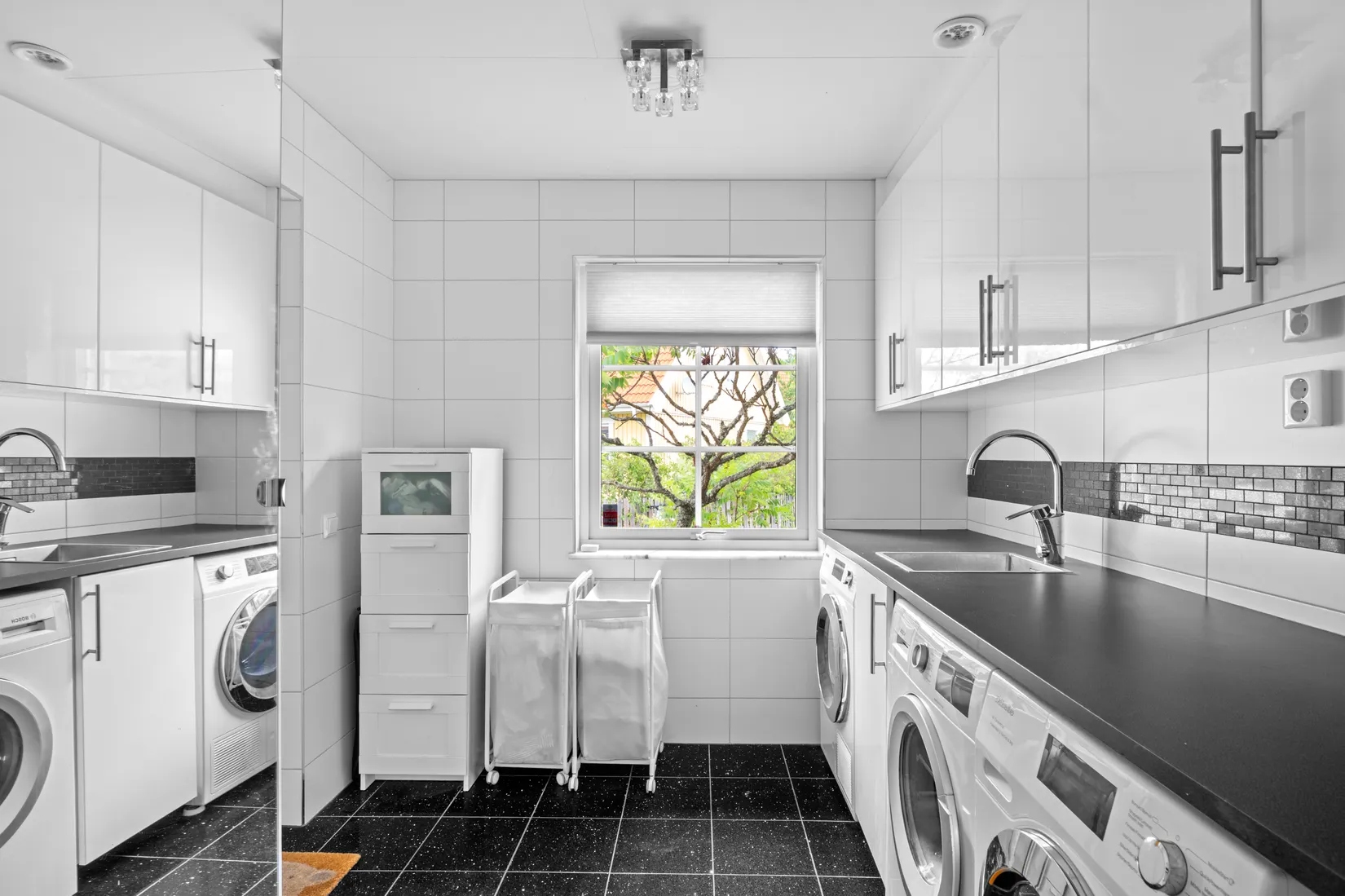 Villa, Vreta gårds väg 76, Tumba - Vretarna, Botkyrka