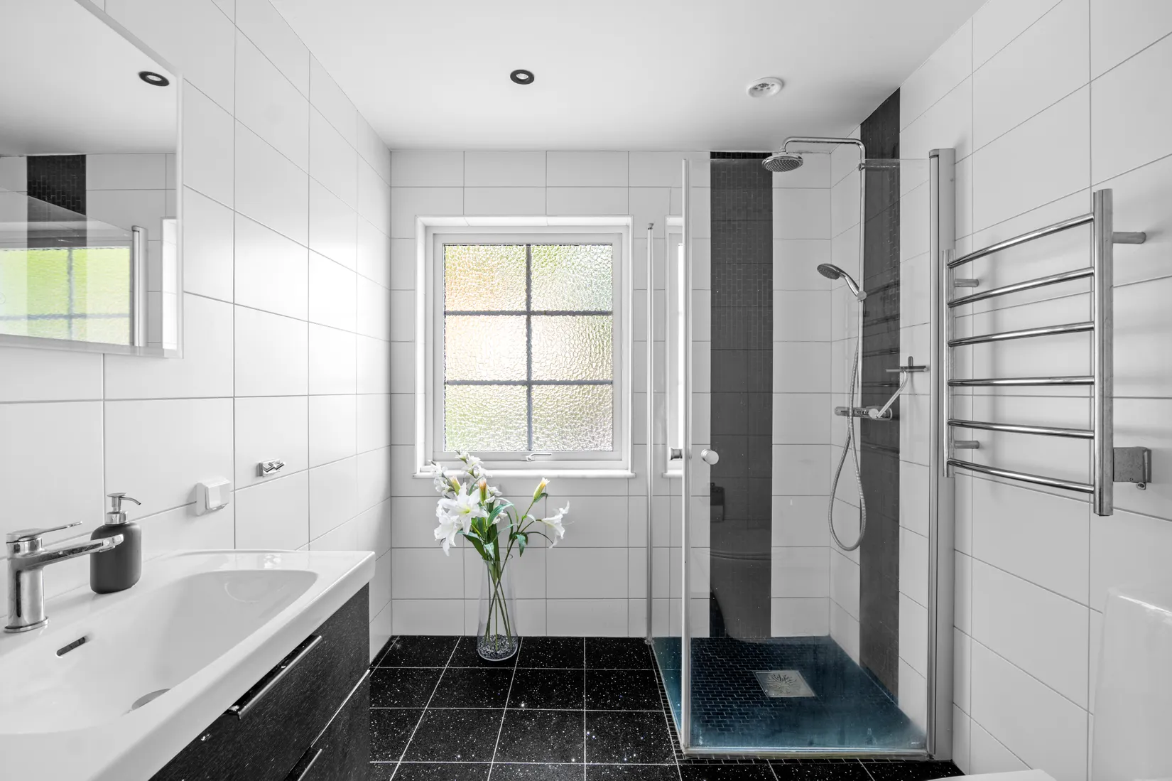Villa, Vreta gårds väg 76, Tumba - Vretarna, Botkyrka