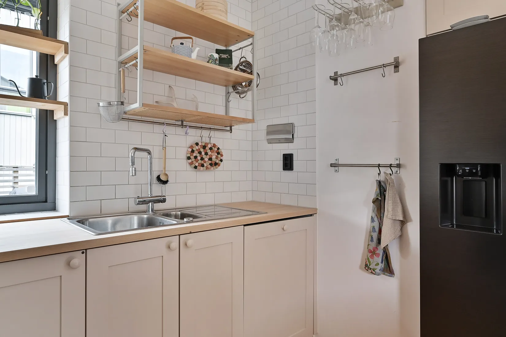 Radhus, Mjölnarvägen 4C, Jungfrusund, Ekerö