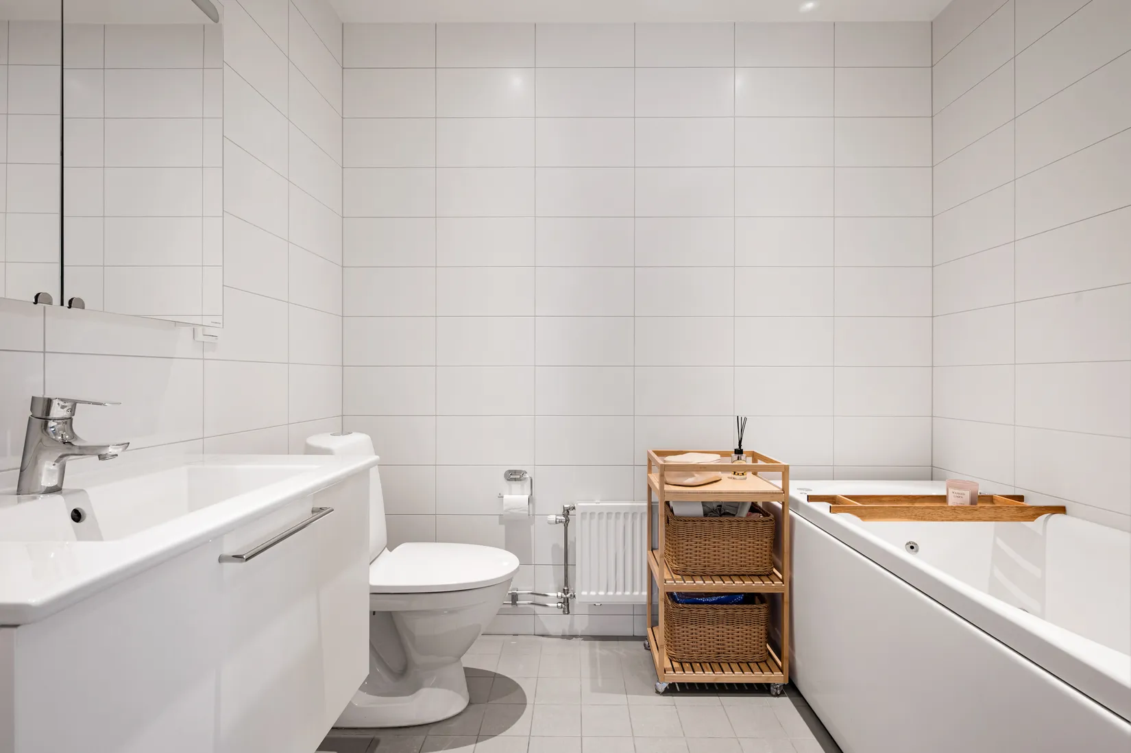 Radhus, Sandviksvägen 18B, Norrboda, Upplands-Bro