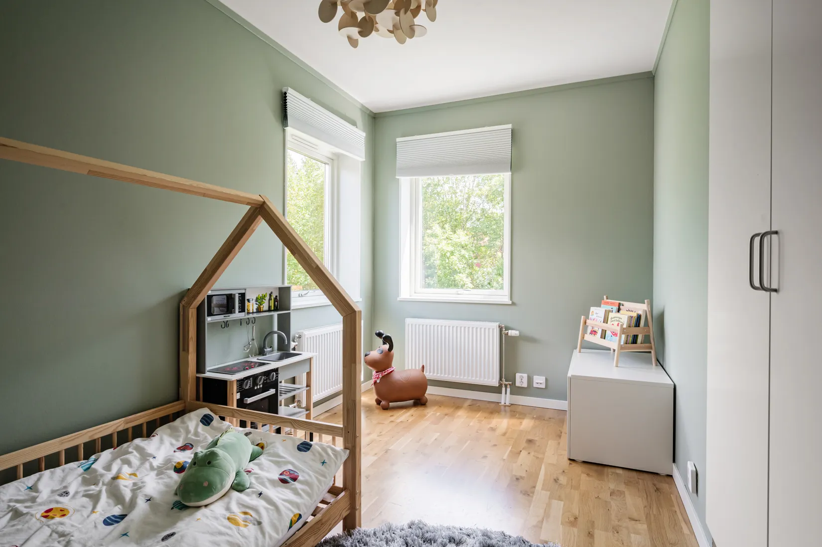 Radhus, Sandviksvägen 18B, Norrboda, Upplands-Bro