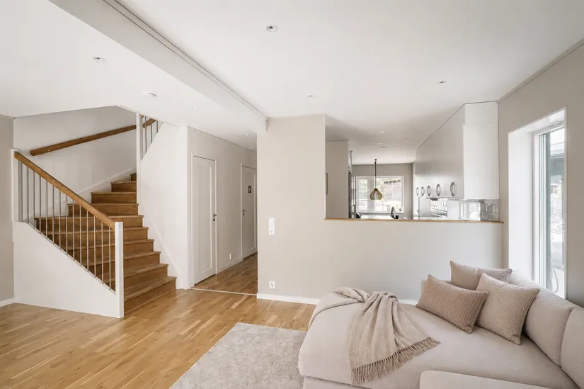 Radhus, Sandviksvägen 18B, Norrboda, Upplands-Bro
