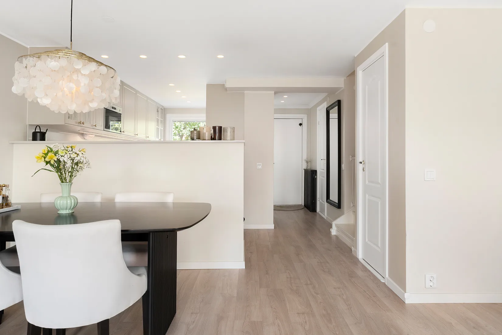 Radhus, Rådjursstigen 25, Tureberg, Sollentuna