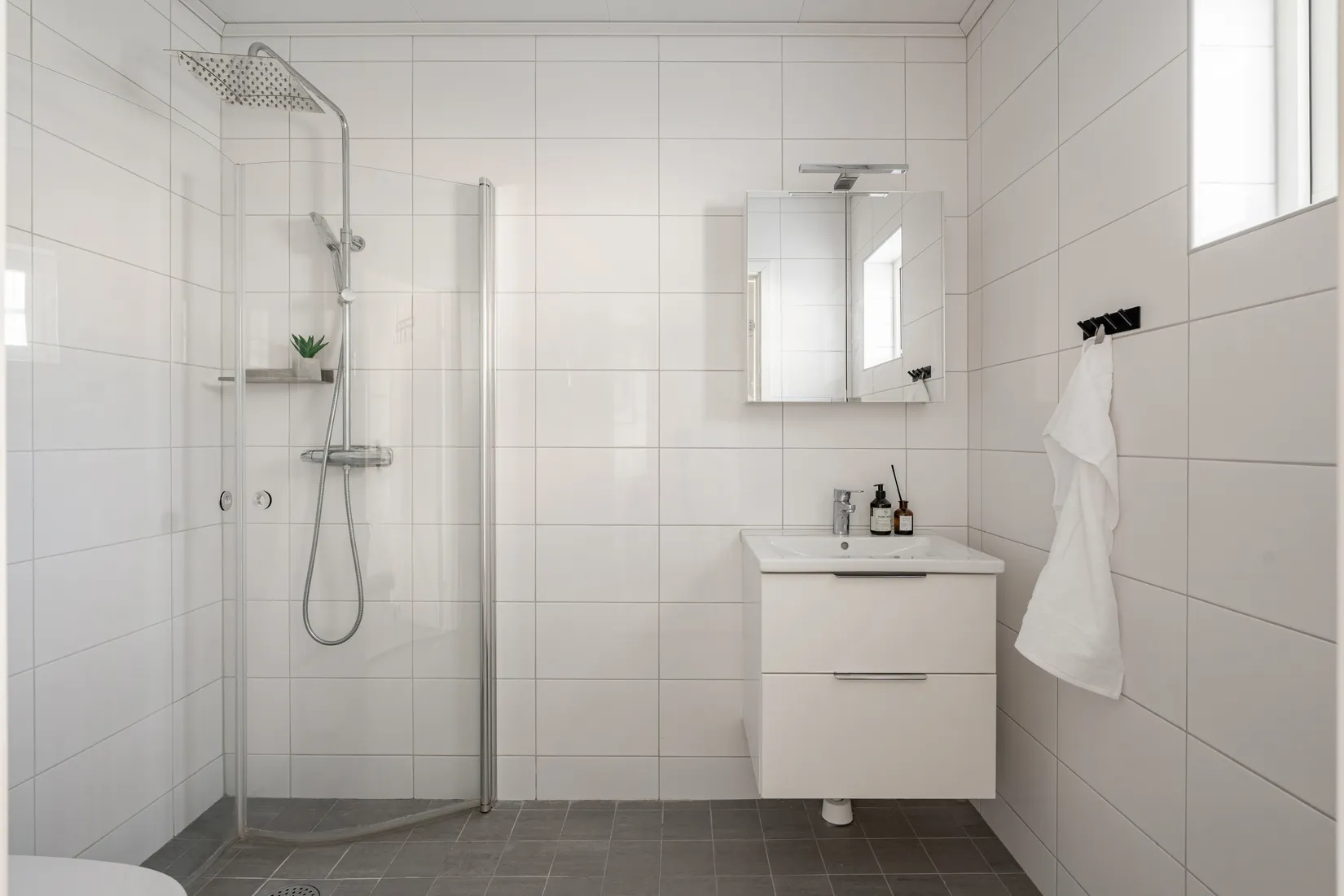 Bostadsrätt, Kaveldunsvägen 2R, Löttingelund, Täby