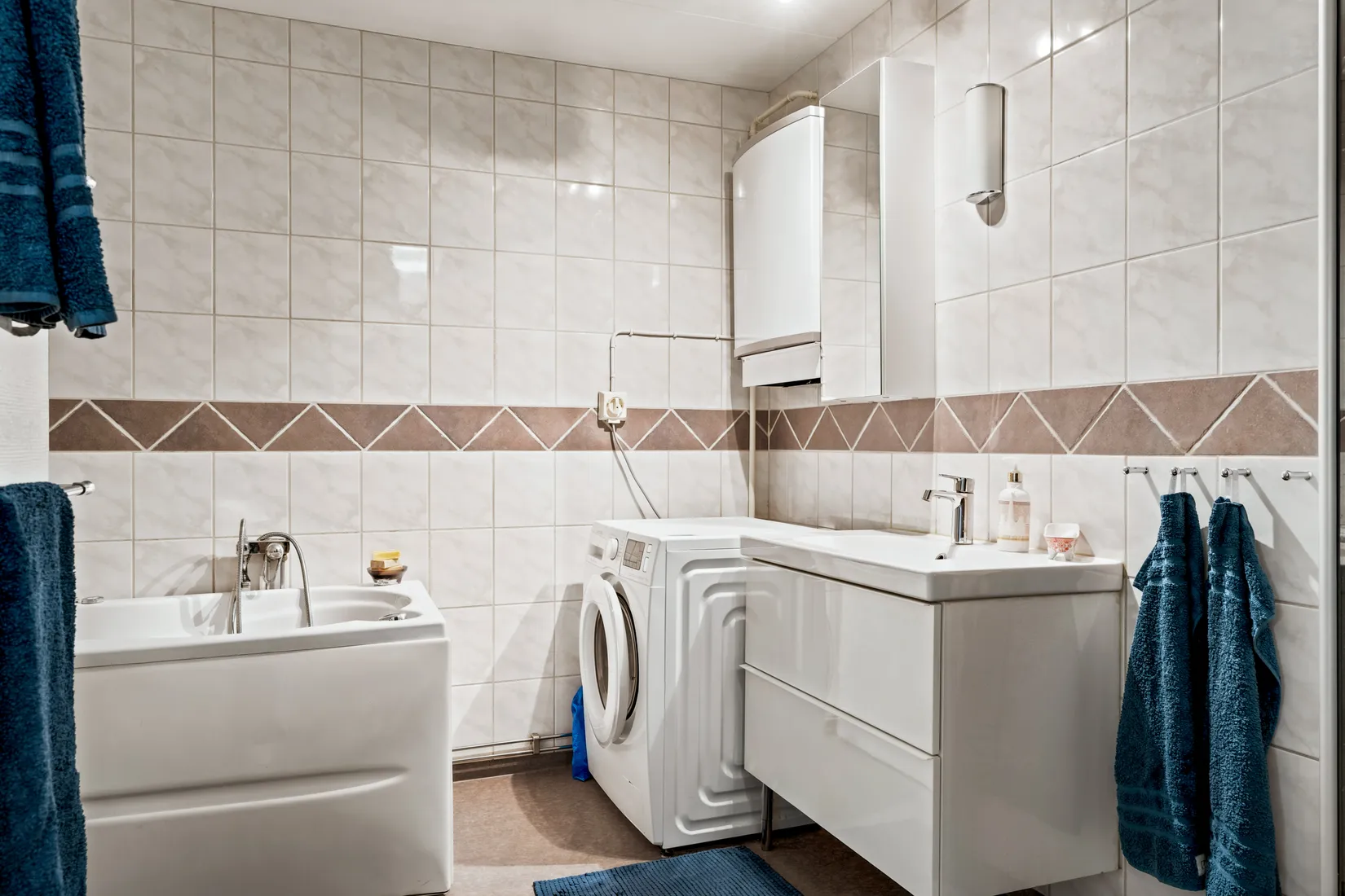 Radhus, Granvägen 35, Nyköping