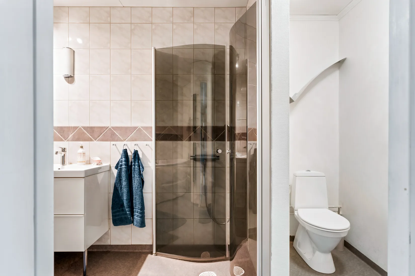 Radhus, Granvägen 35, Nyköping