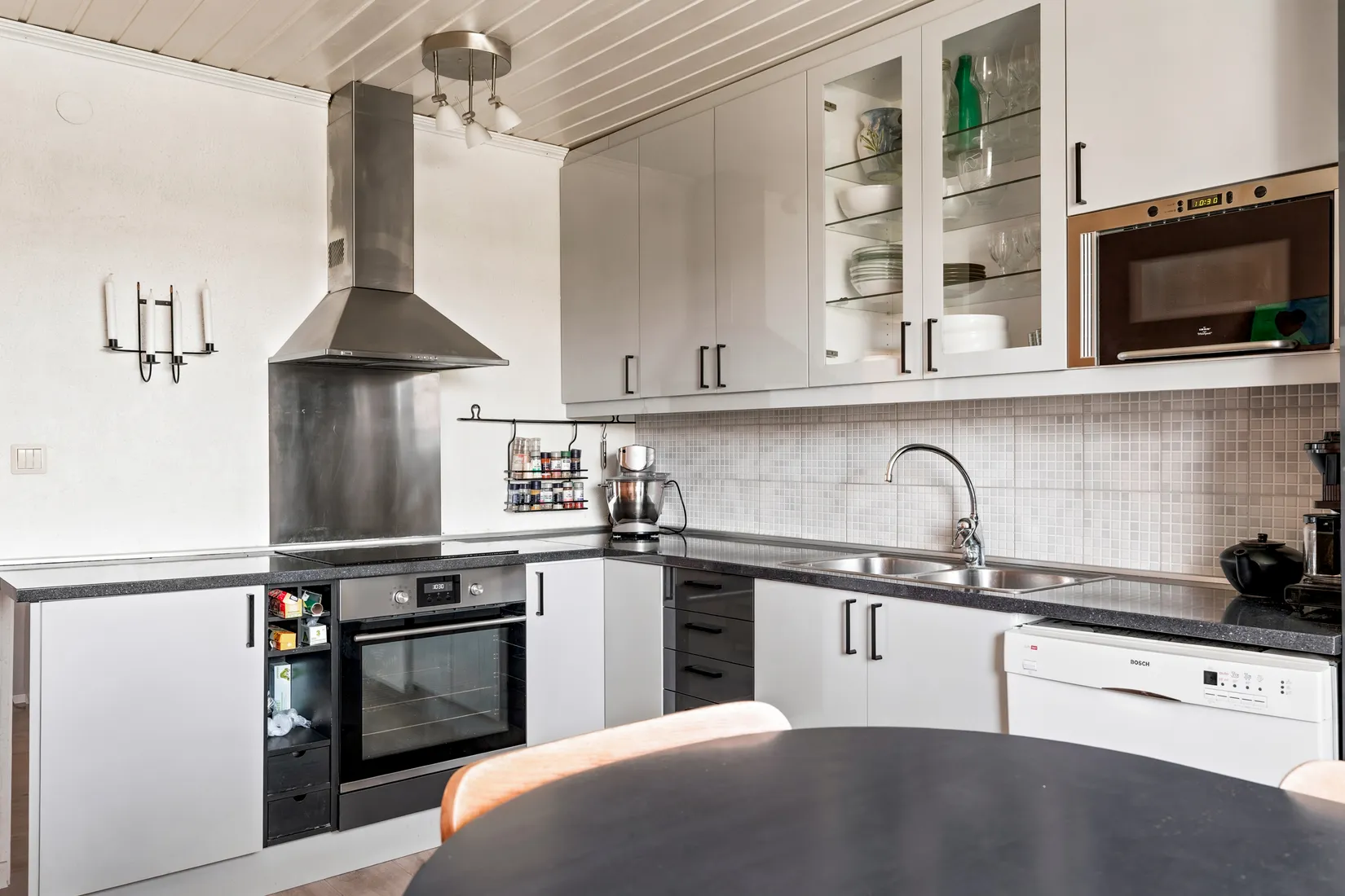 Radhus, Granvägen 35, Nyköping