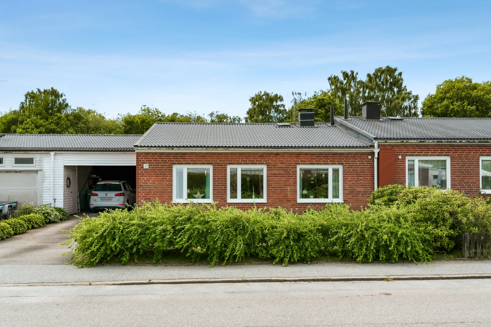 Radhus, Granvägen 35, Nyköping