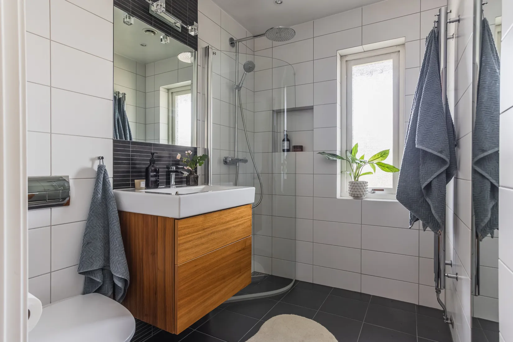 Villa, Lingonvägen 18, Sollentuna