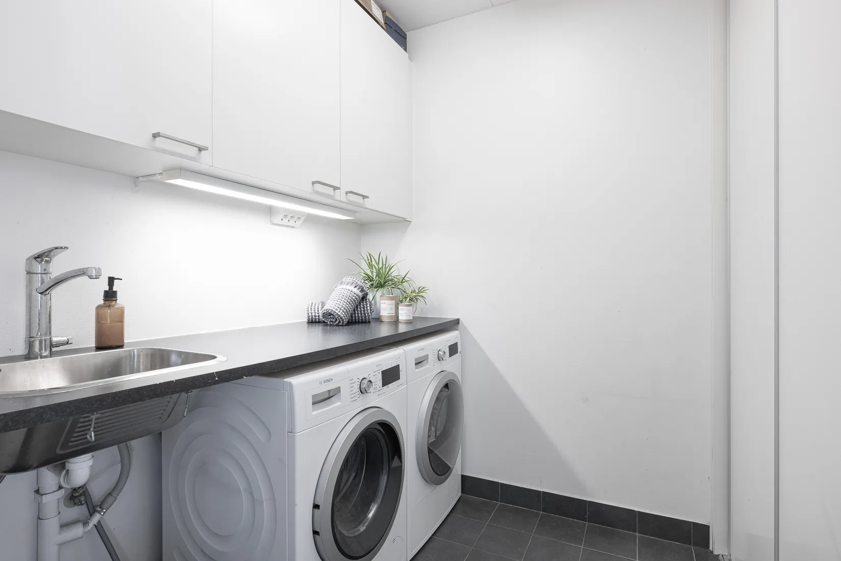 Radhus, Gåsörtsvägen 43, Ursvik, Sundbyberg