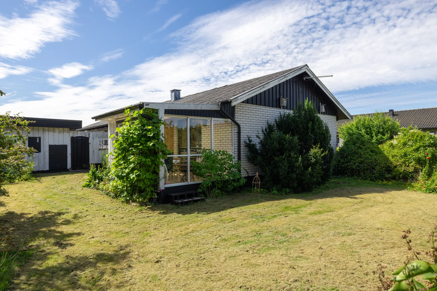 Villa, Primulavägen 12, Blomsterkvarteren, Laholm
