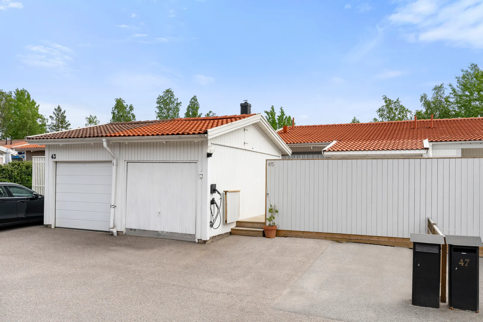 Radhus, Travslingan 45, Visinge, Täby