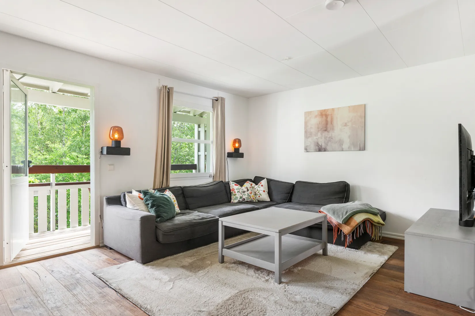 Radhus, Travslingan 45, Visinge, Täby