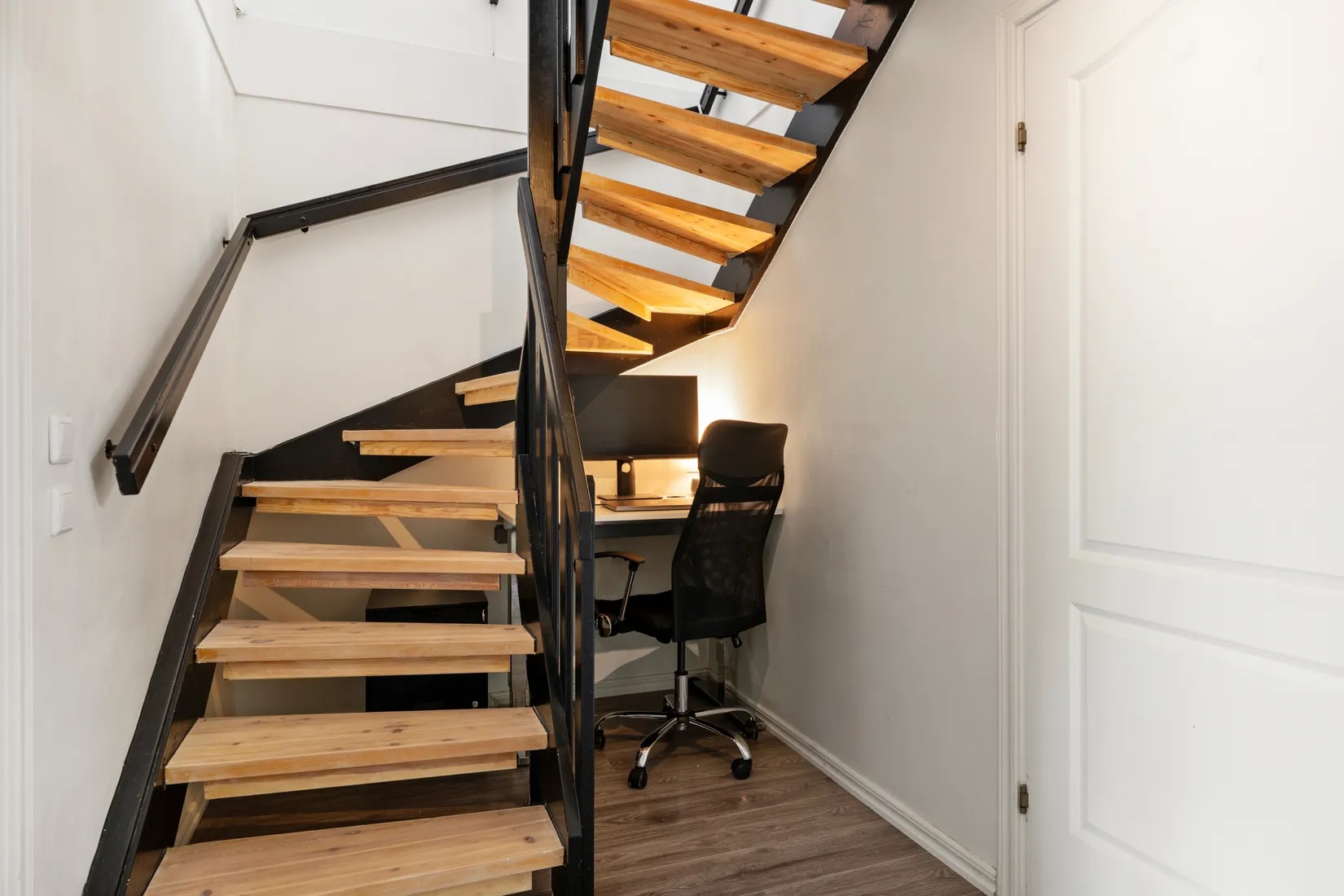 Radhus, Travslingan 45, Visinge, Täby