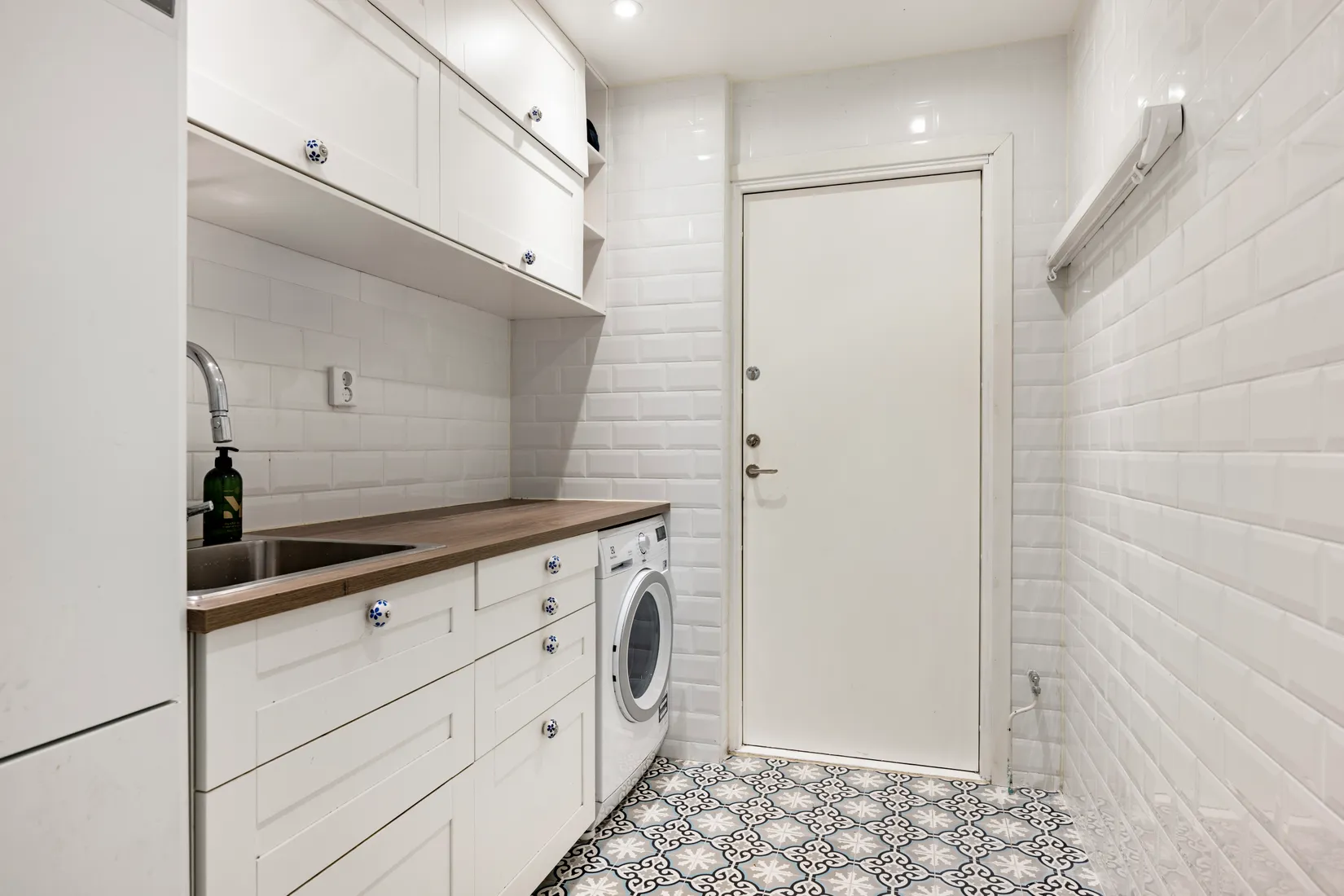 Radhus, Travslingan 45, Visinge, Täby
