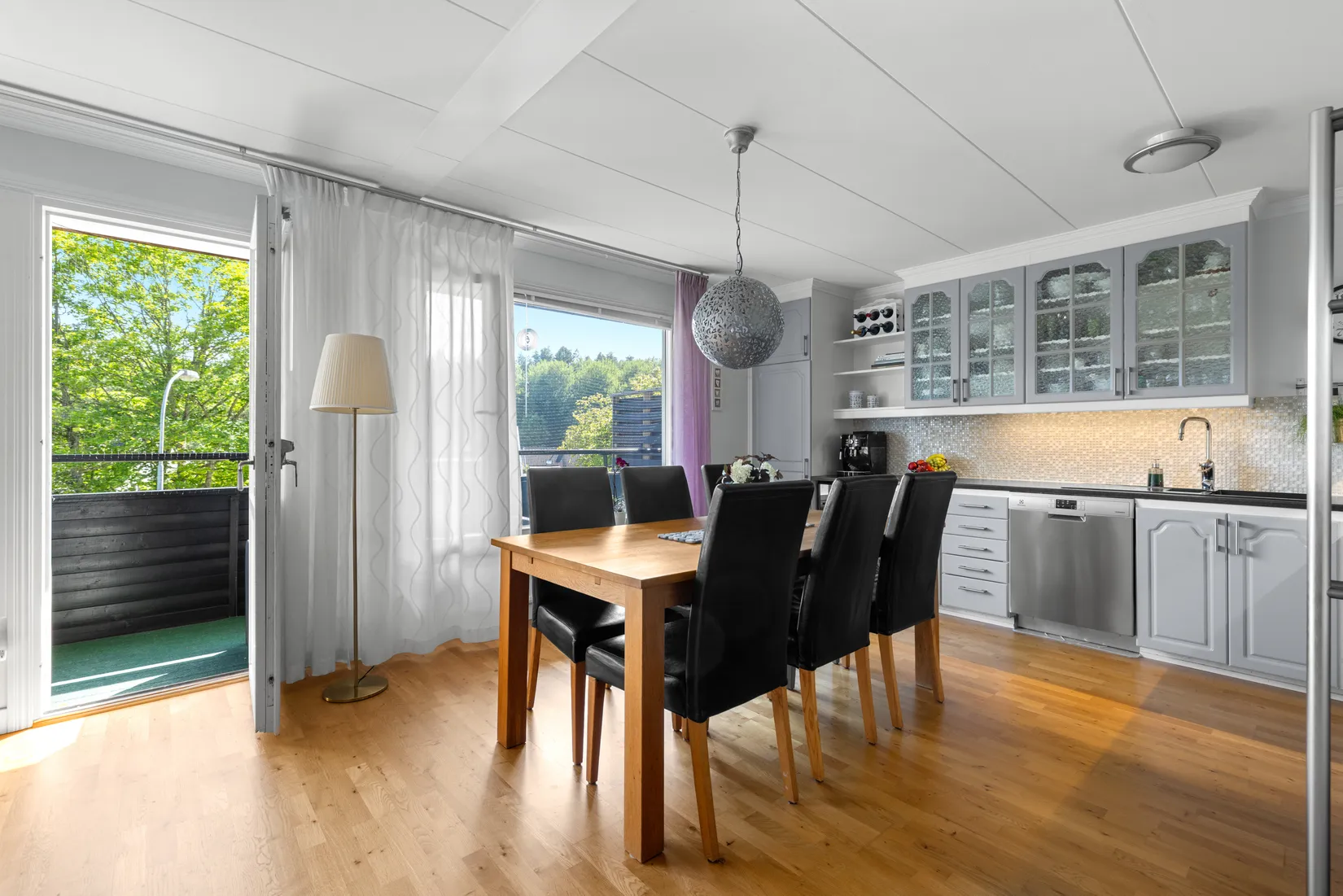 Radhus, Toredalsvägen 27, Toredal, Salem