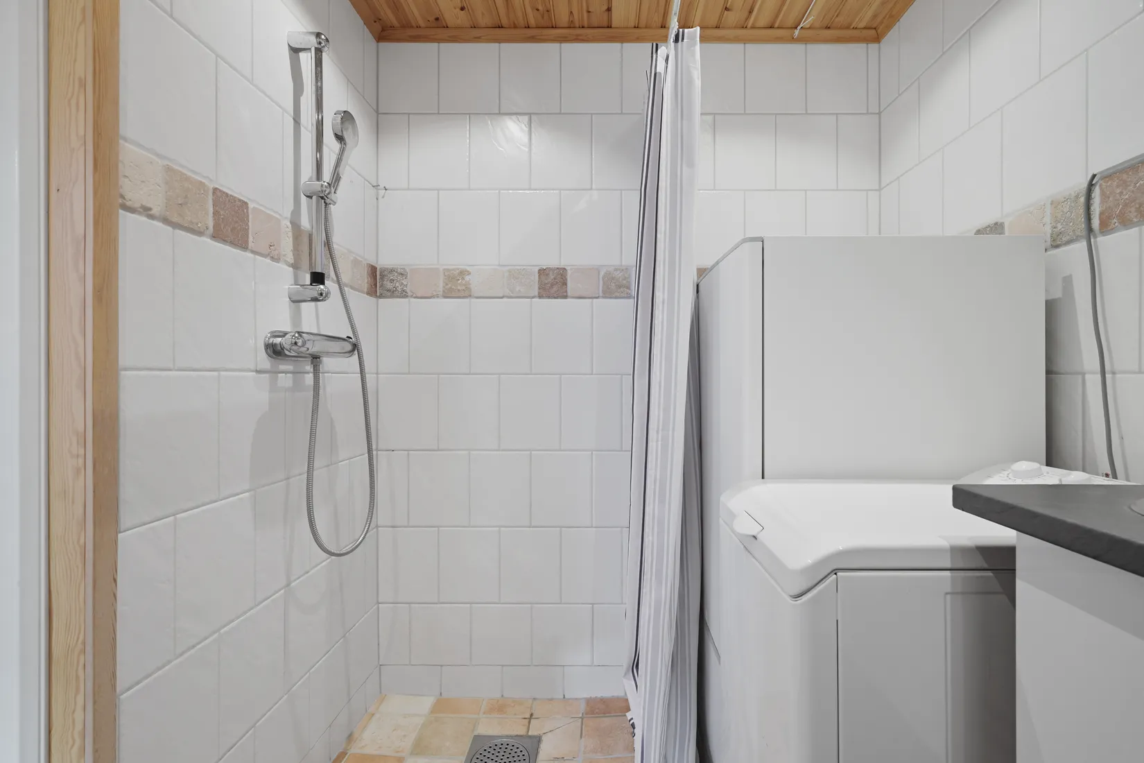 Radhus, Sundsborgsvägen 107, Odenslunda, Upplands Väsby
