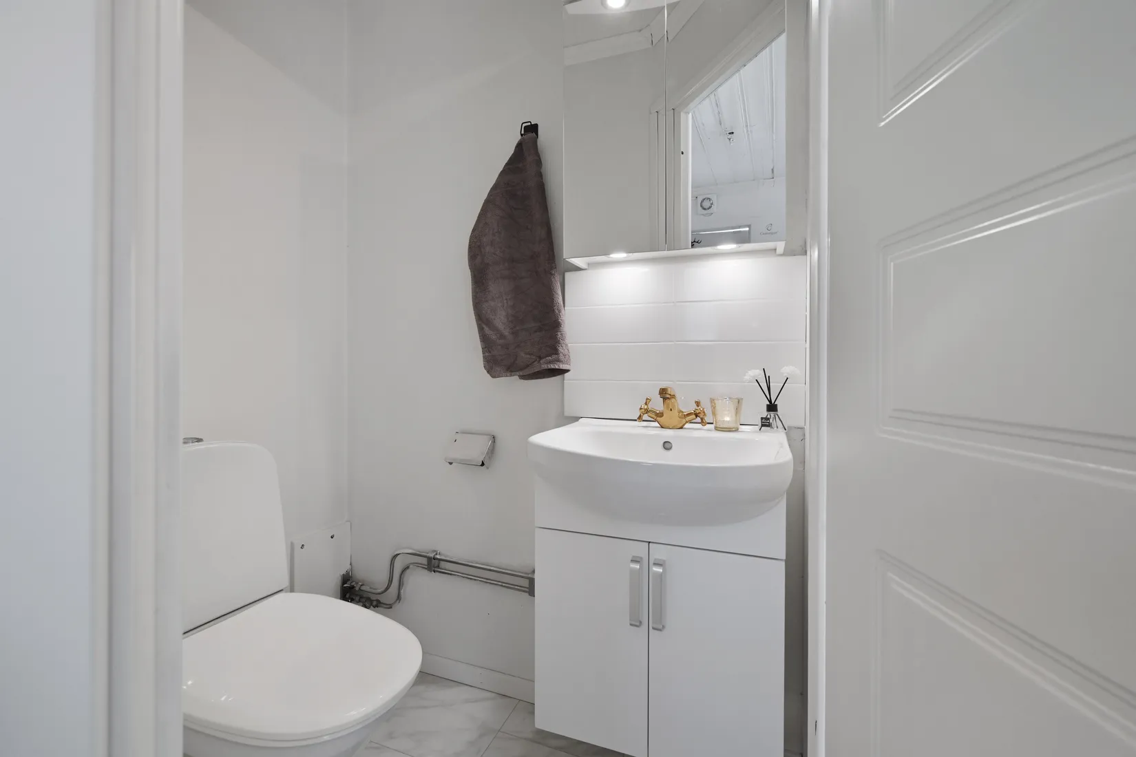 Radhus, Sundsborgsvägen 107, Odenslunda, Upplands Väsby