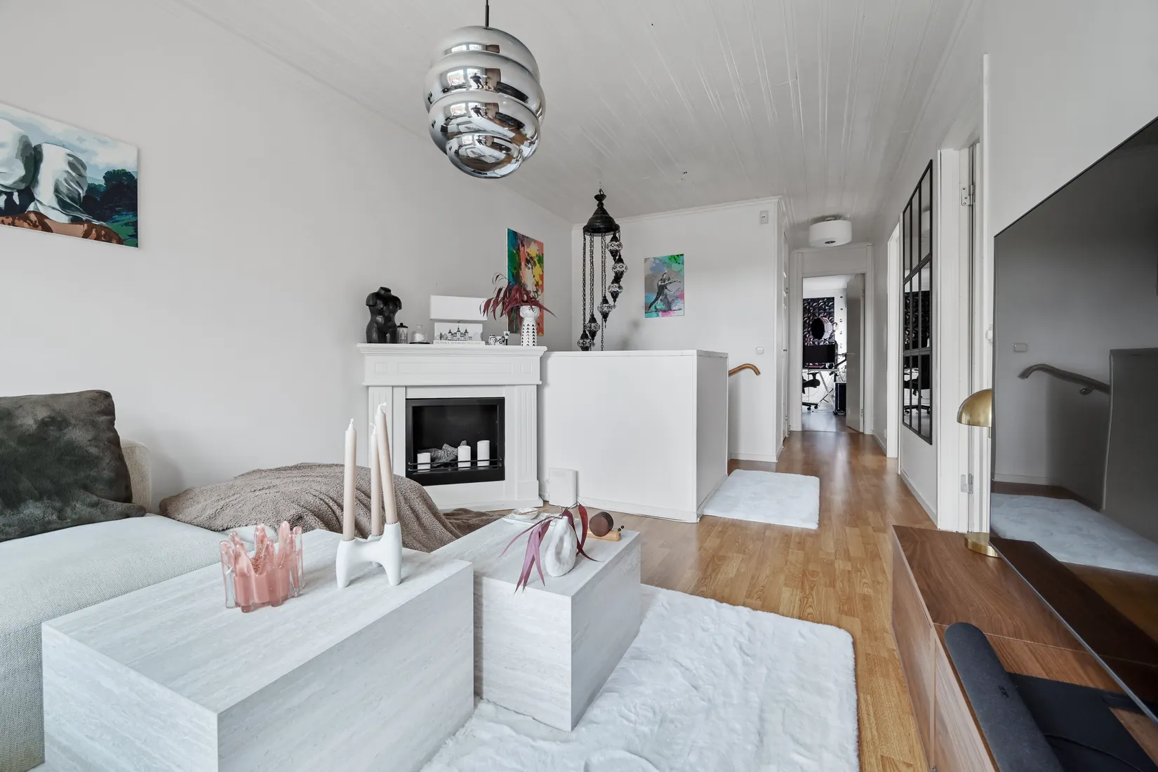 Radhus, Sundsborgsvägen 107, Odenslunda, Upplands Väsby