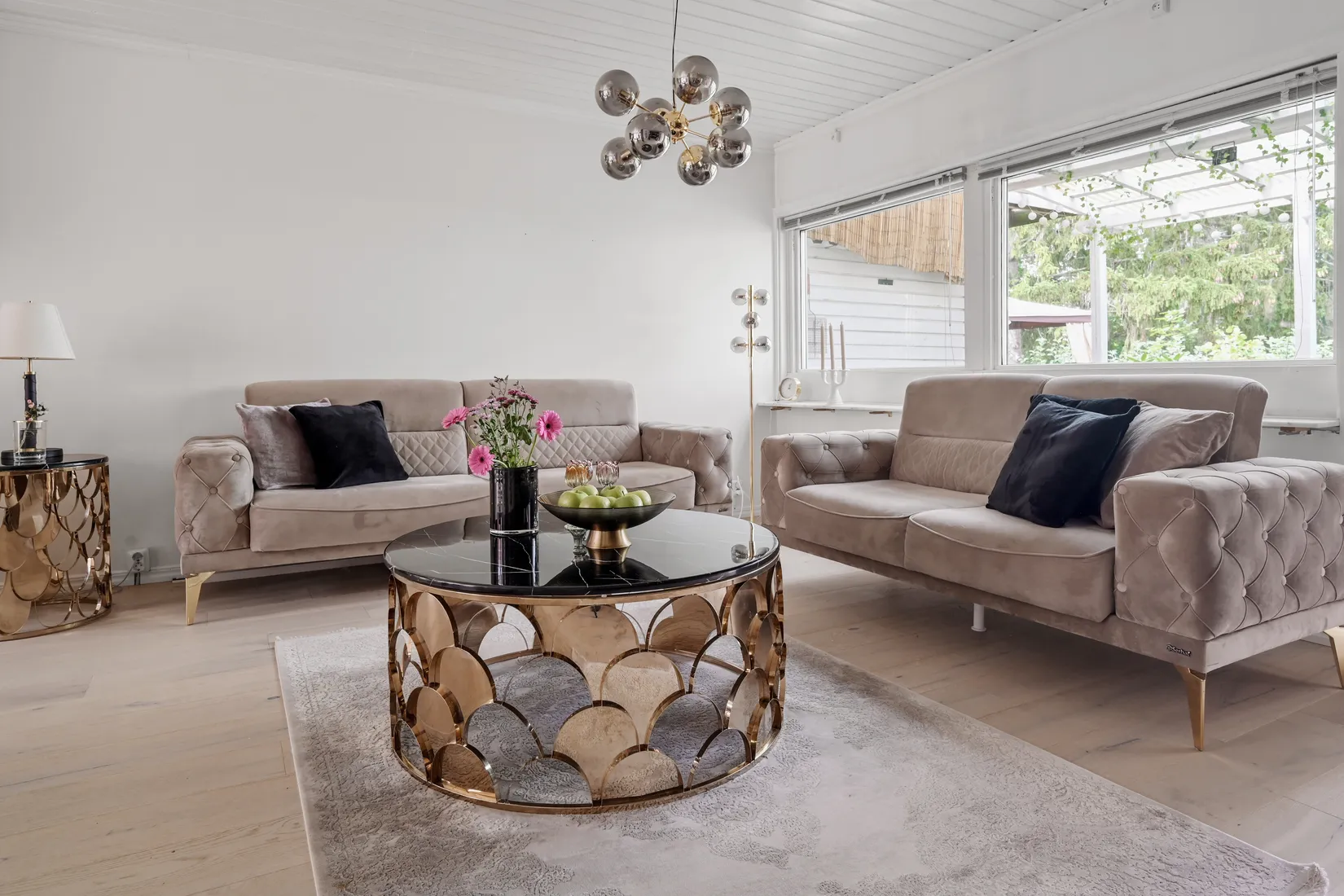 Radhus, Sundsborgsvägen 107, Odenslunda, Upplands Väsby