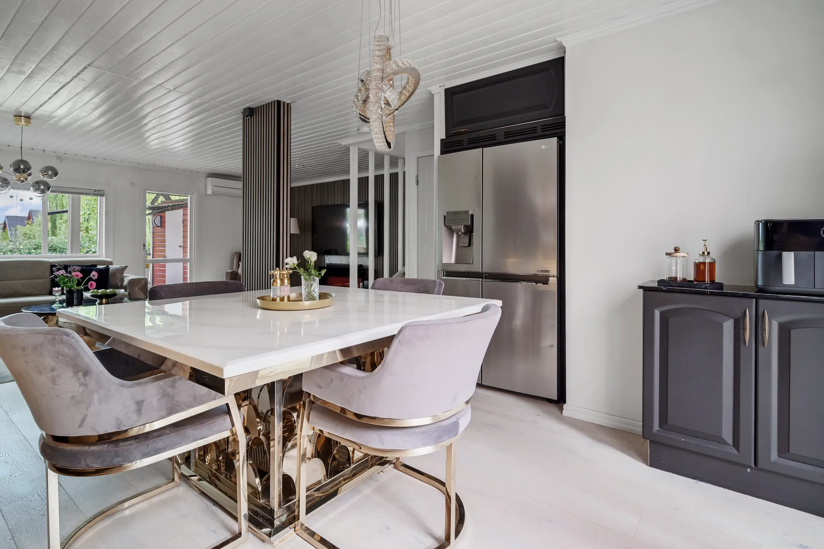 Radhus, Sundsborgsvägen 107, Odenslunda, Upplands Väsby