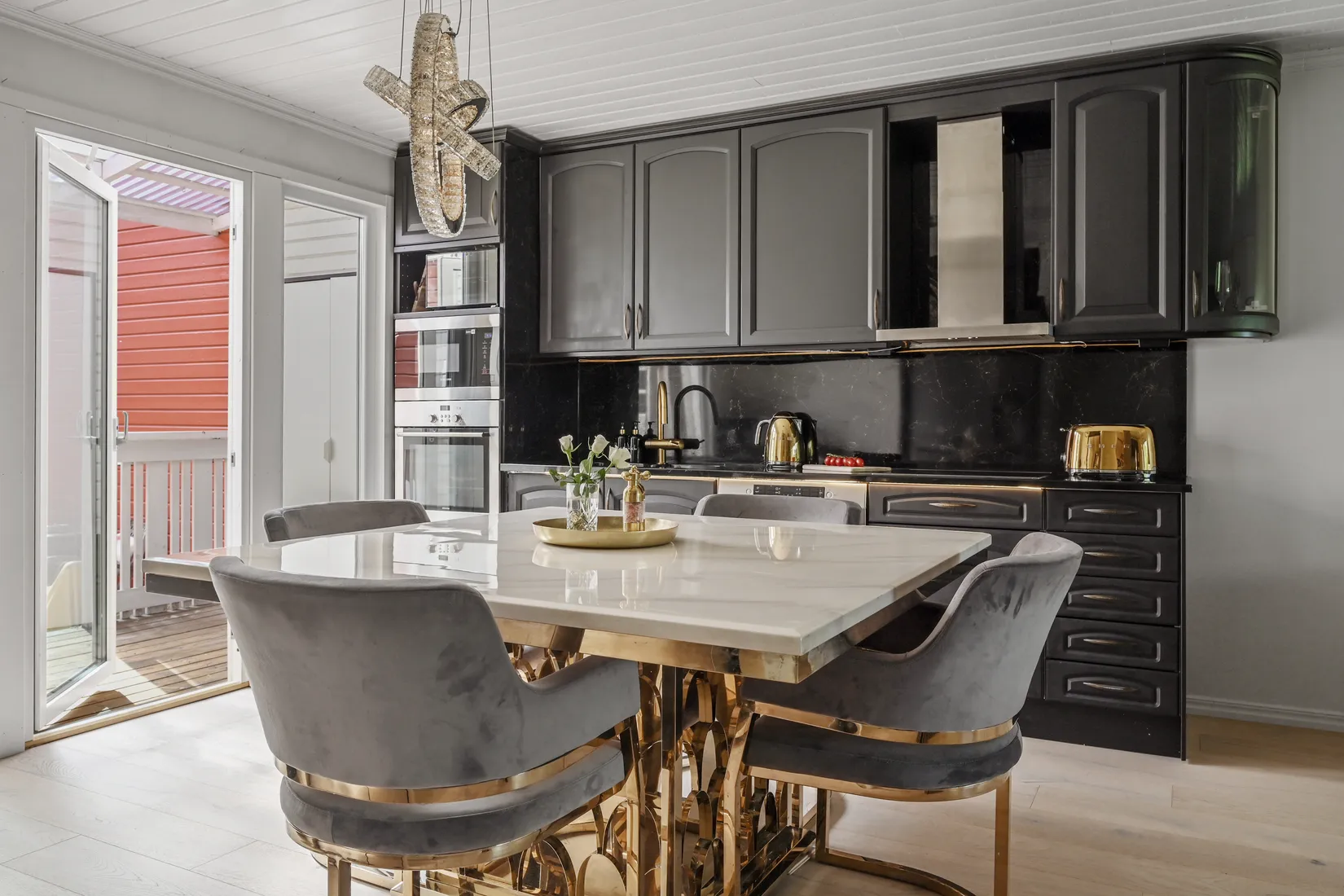 Radhus, Sundsborgsvägen 107, Odenslunda, Upplands Väsby