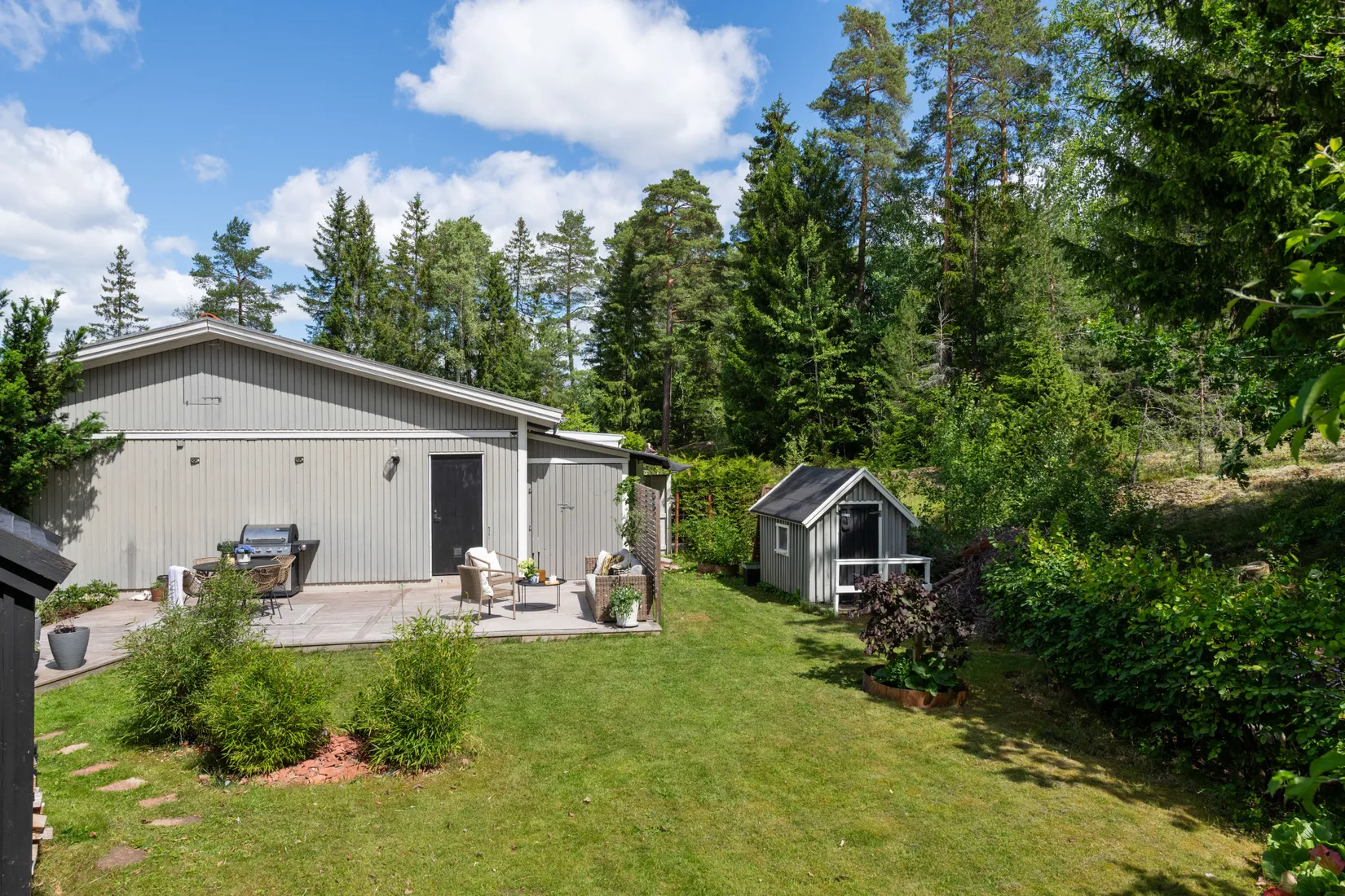 Radhus, Skylvägen 82, Visinge, Täby