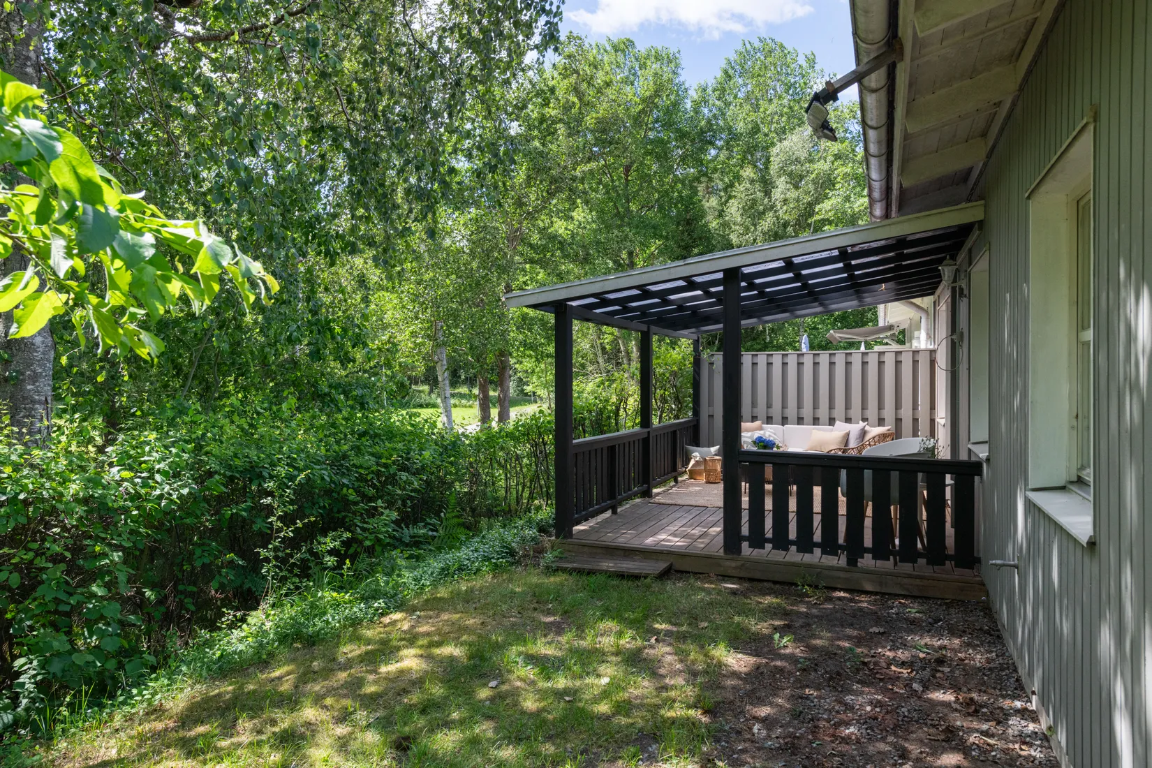 Radhus, Skylvägen 82, Visinge, Täby