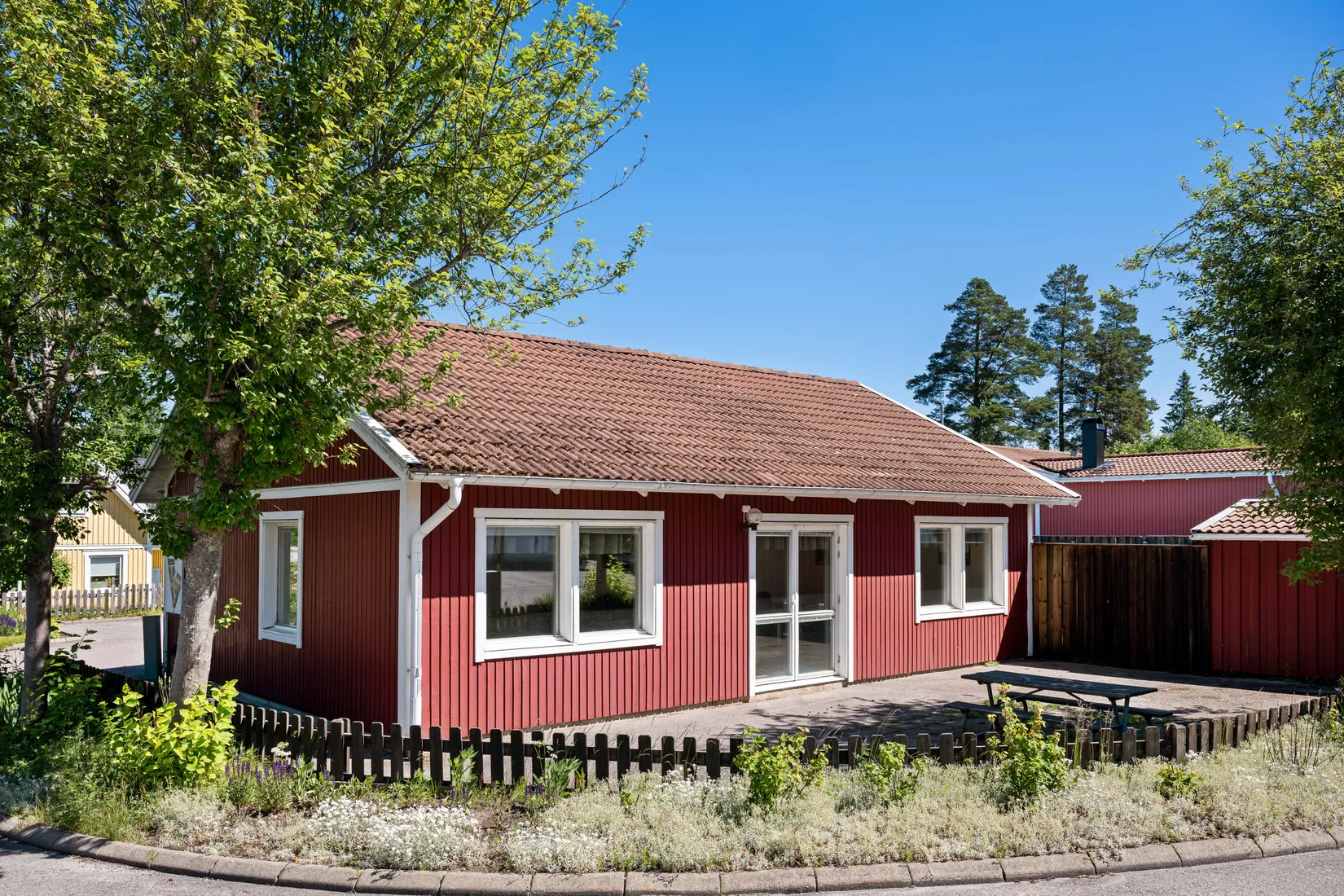 Radhus, Skylvägen 82, Visinge, Täby