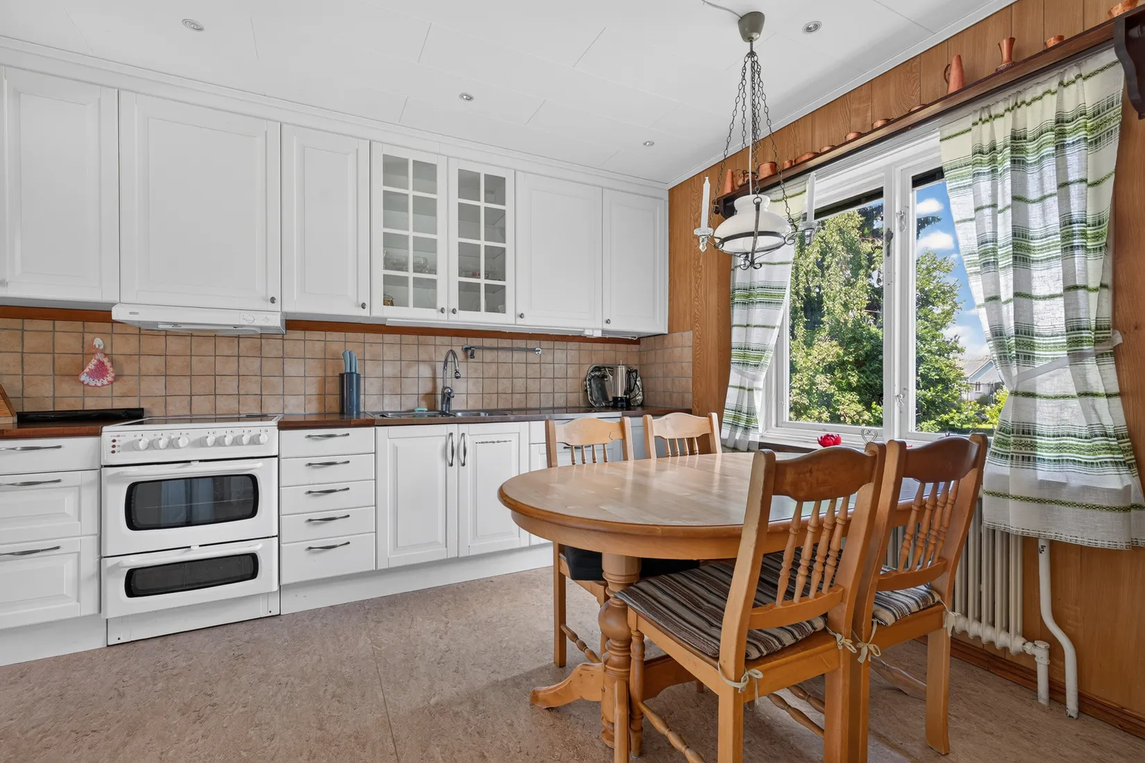 Villa, Västansjövägen 7, Åsbro, Askersund