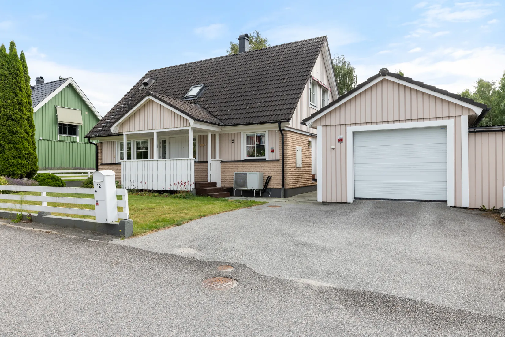 Villa, Ugglevägen 12, Skäcklinge, Botkyrka